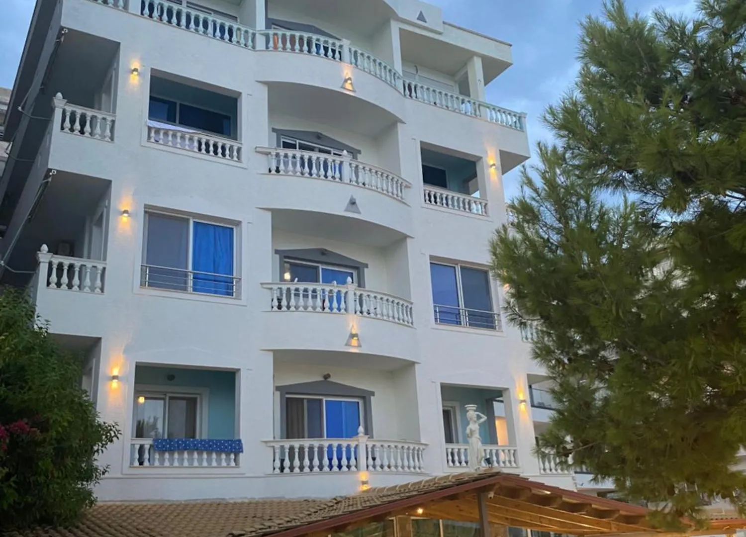 Kalemi'S Beachside Hotel Sarandë Albania