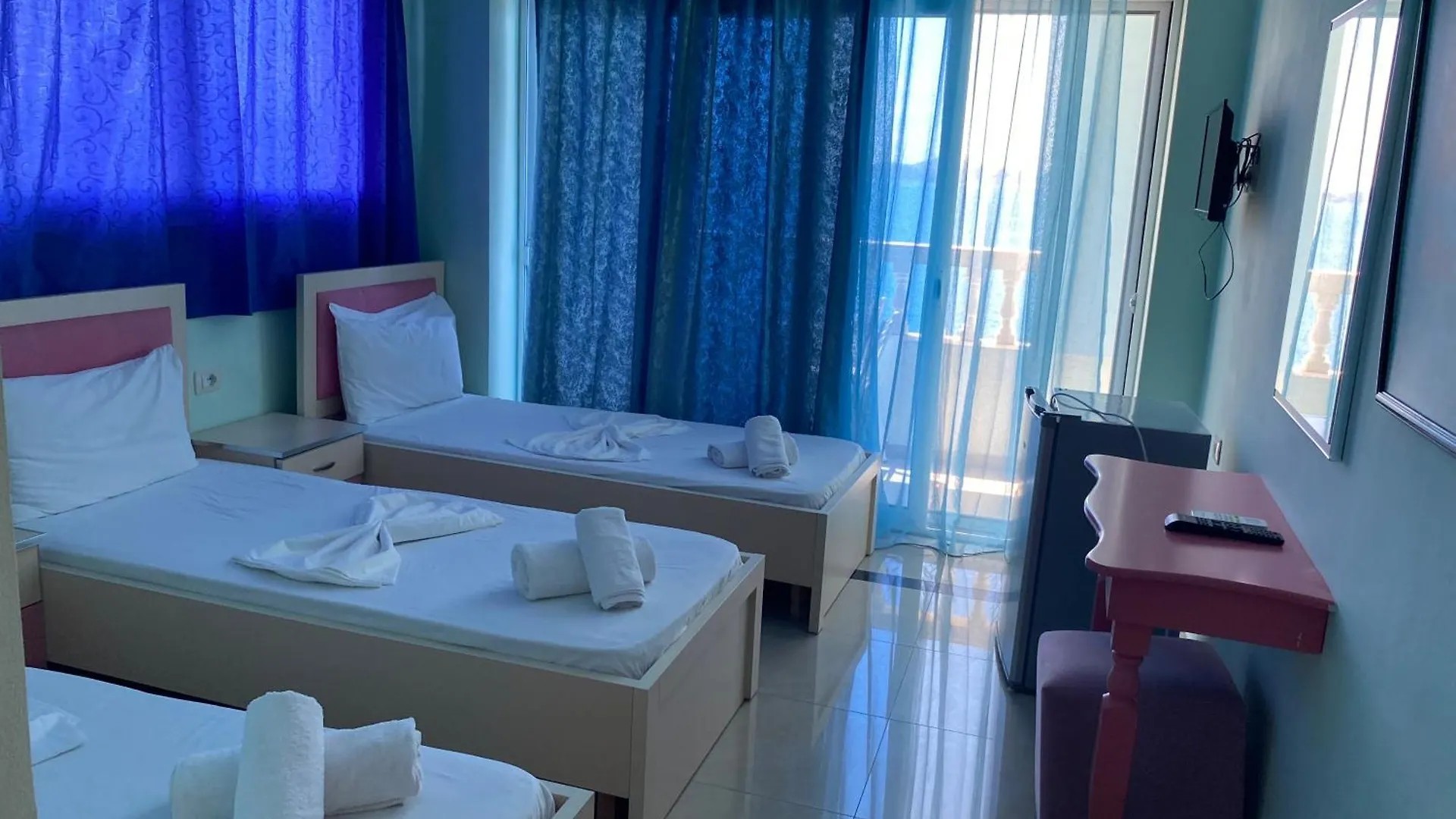Kalemi'S Beachside Hotel Sarandë Albania